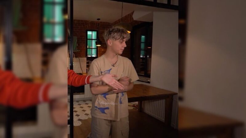 Собственная евродвушка в 17 лет: как обустроил свою первую квартиру певец Ваня Дмитриенко