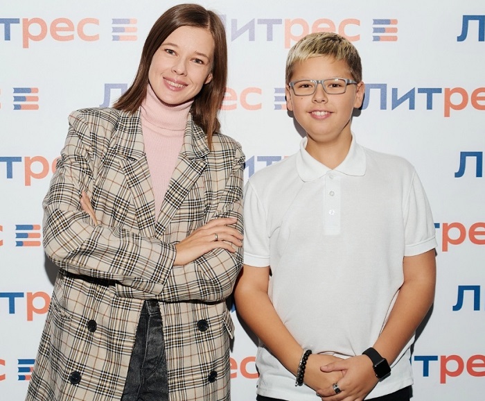Герман в новой роли старшего брата.