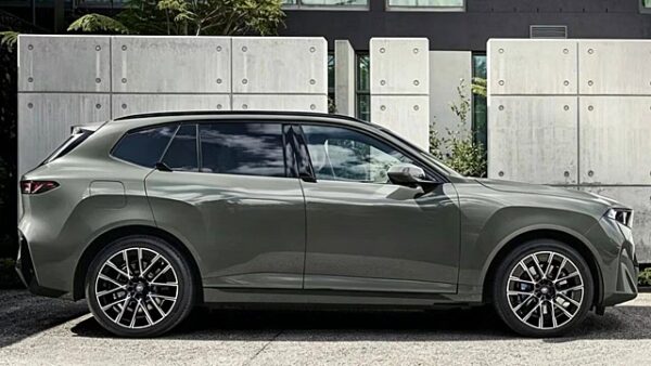 BMW X5 рассекретили за день до премьеры: кроссовер лишился раздельной двери багажника