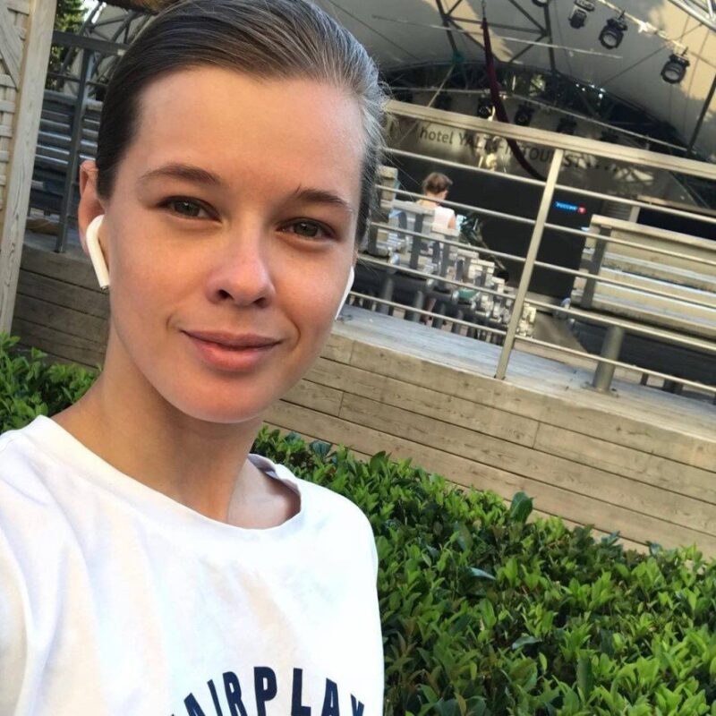 Миниатюрная Екатерина Шпица не даёт возрасту себя догнать.