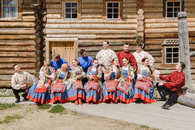 Северный русский народный хор.