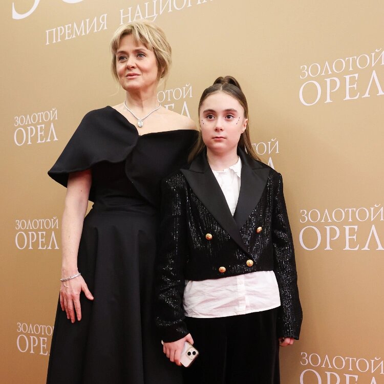 Анна Михалкова с дочерью