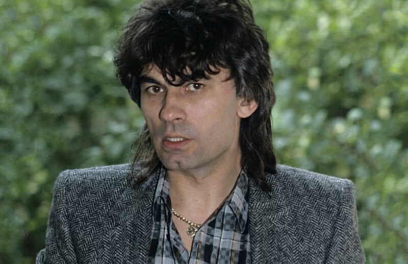 Александр Серов, исправивший фамилию Сяров перед началом музыкальной карьеры
