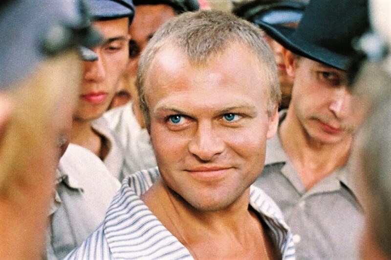 Александр Соловьев в своей звездной роли в фильме «Зеленый фургон»