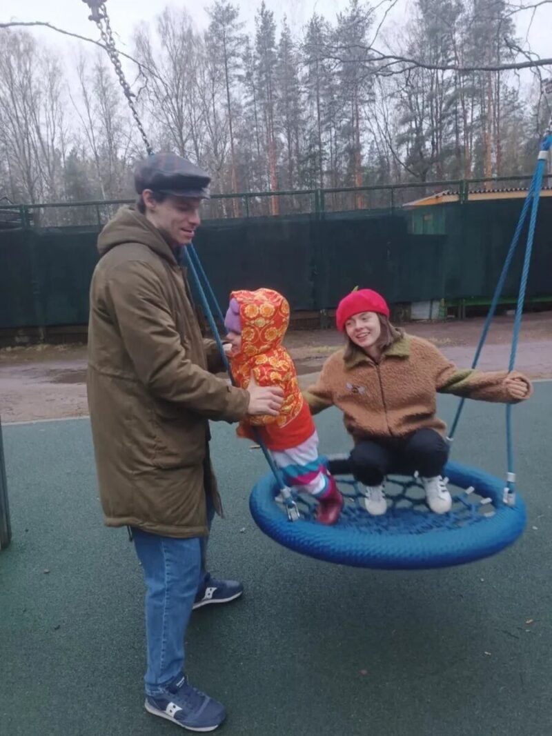 Два отца, две внучки: как сложилась судьба сына Евгения Дятлова и почему актер редко видит дочерей Егора Лесникова