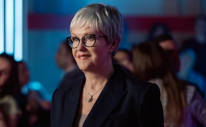 Ирина Розанова в сериале «ВИА Васильки»