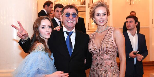 Григорий Лепс назвал развод главной ошибкой жизни и объяснил, почему продолжает благодарить Анну Шаплыкову