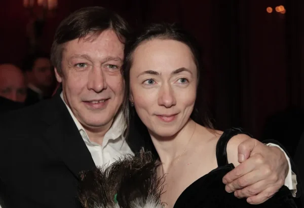 Дарья Белоусова и Михаил Ефремов: почему старая история получила новое продолжение