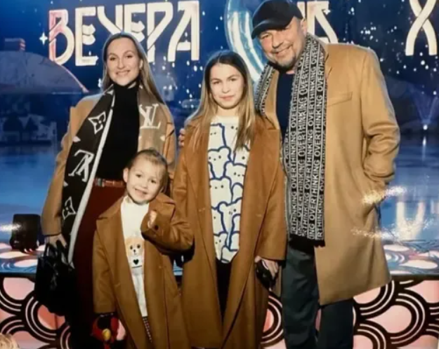 Младшие дочери 62-летнего Александра Жулина: почему одна выбрала гольф, а другую тренирует сам знаменитый отец