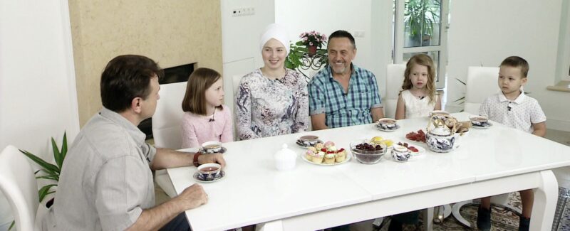 Осталась с четырьмя детьми в 34 года: как живет вдова Рената Ибрагимова и почему его большая семья так и не примирилась