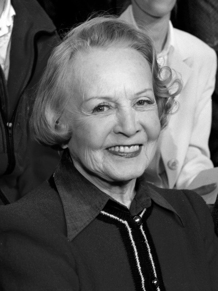 Романы, лагеря и поклонники в 80 лет: удивительная судьба советской кинозвезды Татьяны Окуневской