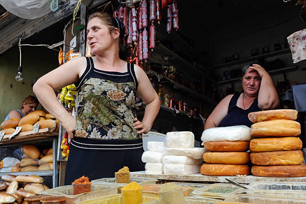«Нам перед гостями просто стыдно»: как громкий скандал в отеле Кахетии разрушил легенду о гостеприимстве