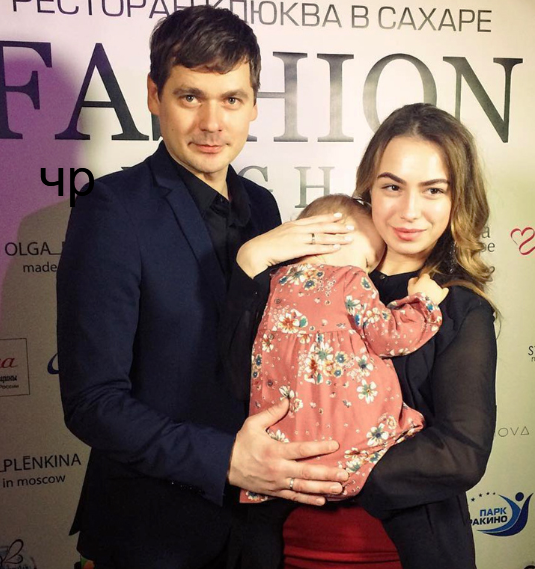 Три брака, работа в такси и молодая жена-ровесница дочери: непростой путь актера Александра Пашкова