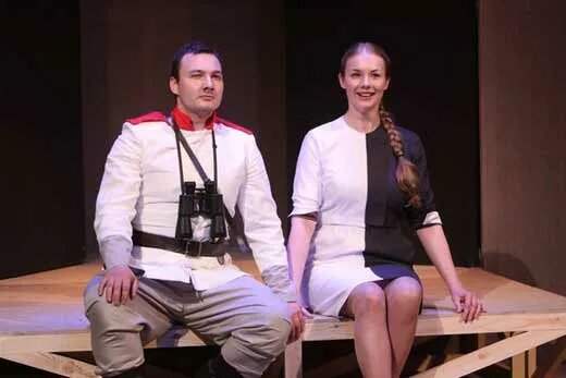 Елена Аросьева во время театрального выступления