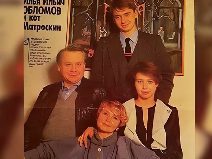 Олег Табаков в кругу первой семьи — с супругой Людмилой Крыловой и детьми