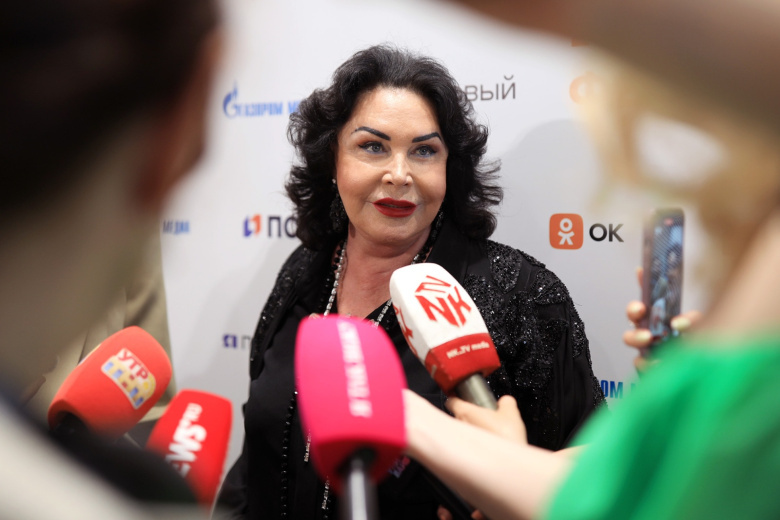 «Губа выше носа»: почему критика пластики от Надежды Бабкиной обернулась против нее самой
