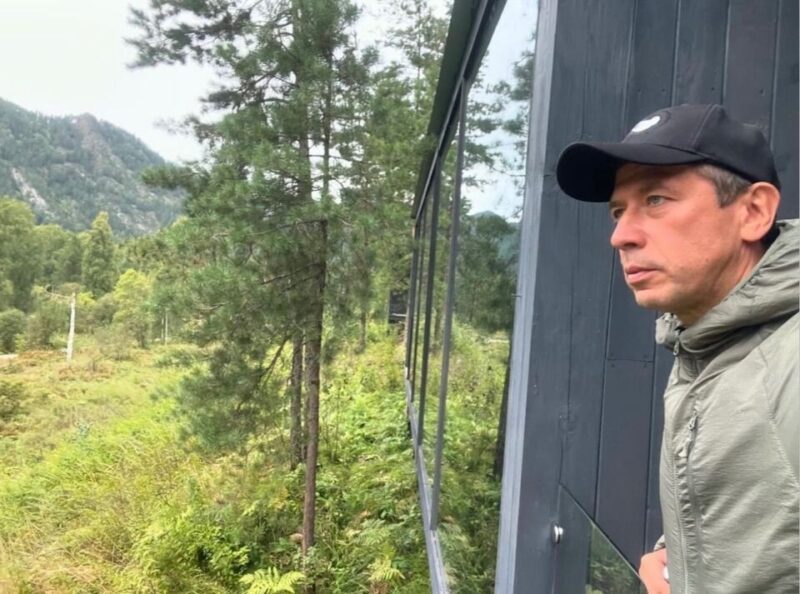 Андрей Мерзликин во время отдыха на Алтае