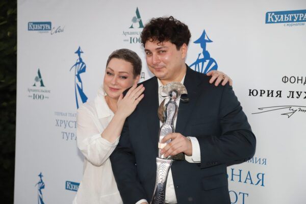 Повар, ресторатор и артист «от безысходности»: как сыновья знаменитых актрис пришли в профессию вопреки планам