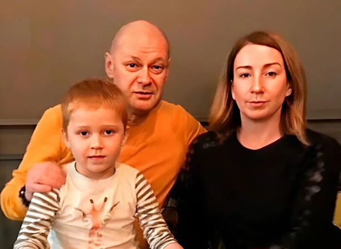 Андрей Лебедев и его бывшая возлюбленная Оксана с ребенком
