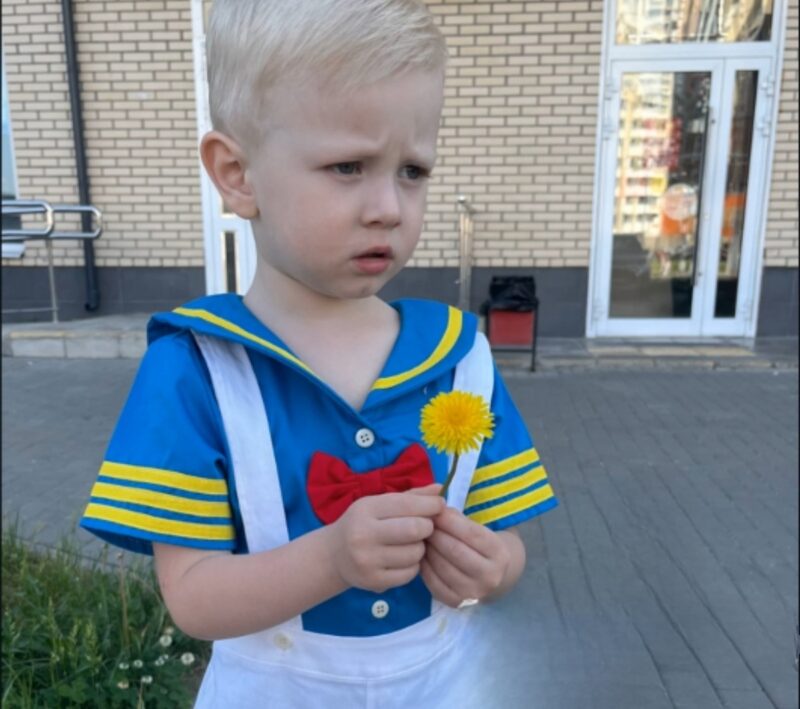 Отказался от престижного района и сам возит детей в сад после ночных съёмок: как устроена жизнь актёра Вячеслава Чепурченко