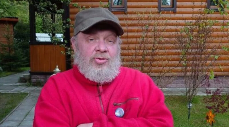 Экстренная операция, потеря веса и тихая жизнь в Сочи: куда пропал кумир 90-х Сергей Крылов