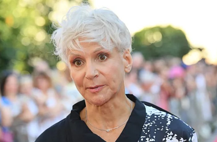 Людмила Артемьева.