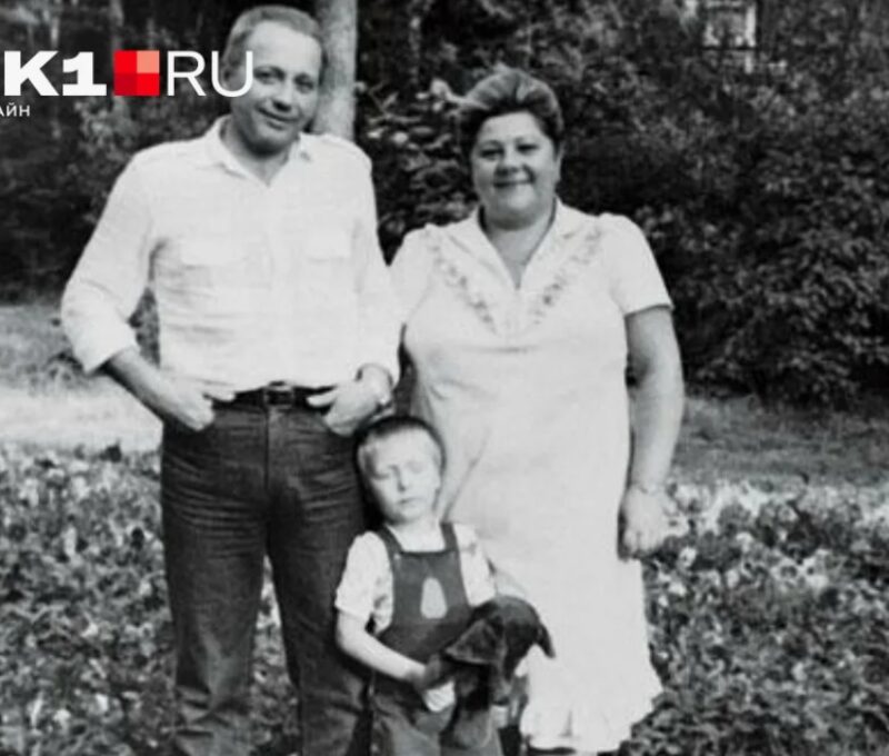 Фанатки дежурили в подъезде, а он спешил домой: история любви Александра и Светланы Масляковых, ушедших друг за другом
