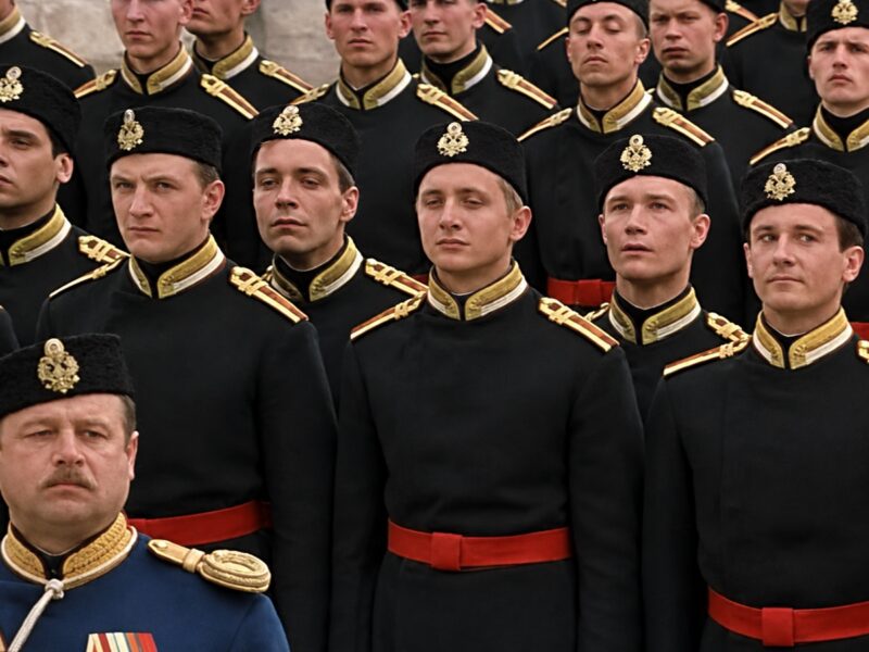 Семейный подряд на съёмочной площадке: в каких советских фильмах незаметно снялись жёны и дети главных актёров