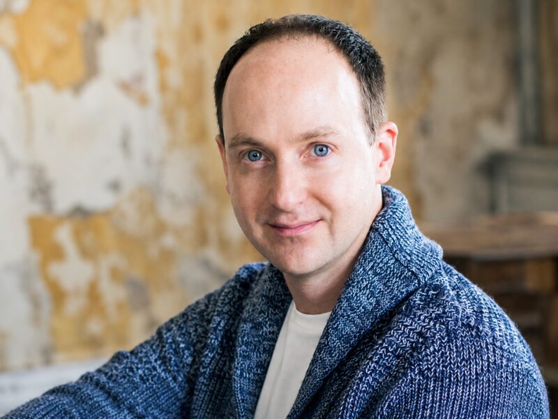От охранников до хлебопёков: кем работали актёры сериала «Кухня» до всенародной славы