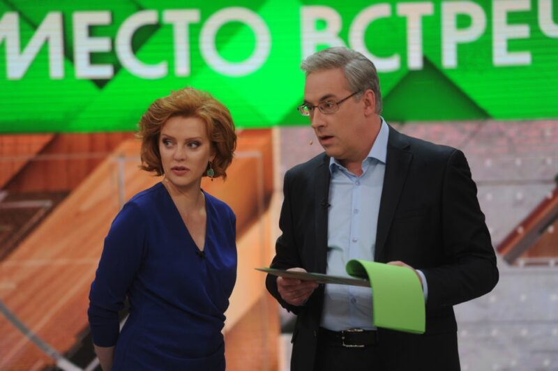 Андрей Норкин в студии программы «Место встречи»
