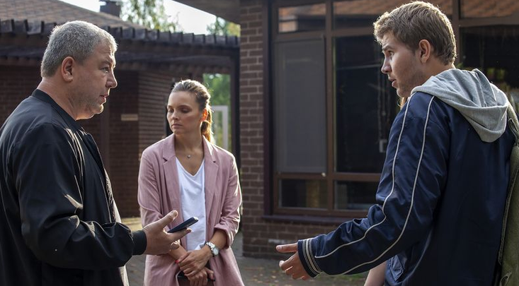 Отец и сын сыграли ключевые роли в сериале «Потерянные»
