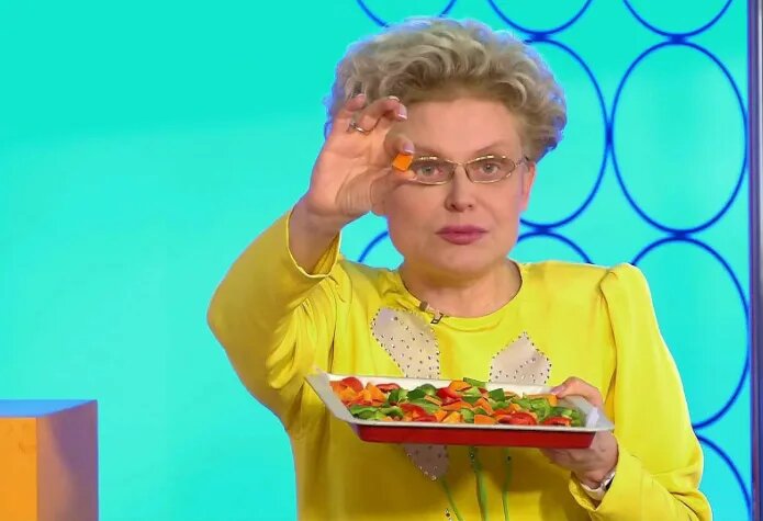 Правила питания, которые не меняются 20 лет: как устроен рацион 65-летней Елены Малышевой