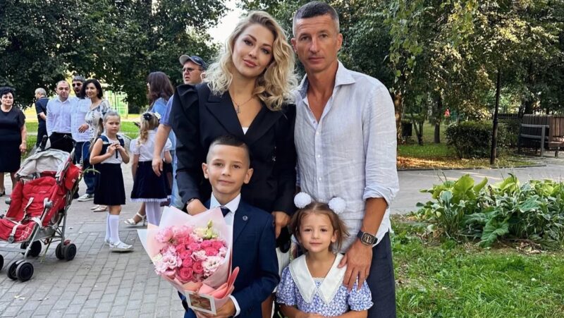 Осталась без мамы, лишилась квартиры и поддерживает тяжелобольного отца: как сейчас живет 19-летняя дочь Юлии Началовой