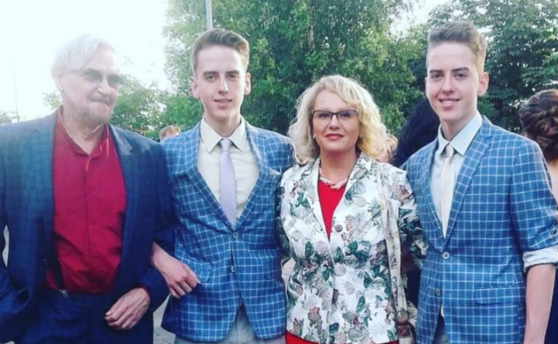 Людмила Татарова с супругом и сыновьями