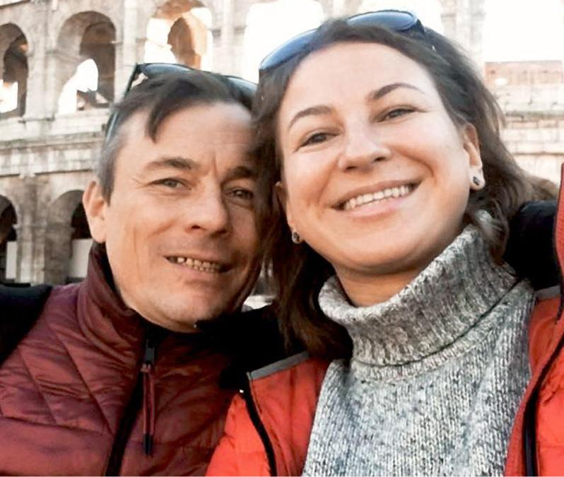 Брак на три недели, уход с двумя чемоданами и позднее отцовство: три попытки Олега Василькова обрести семью