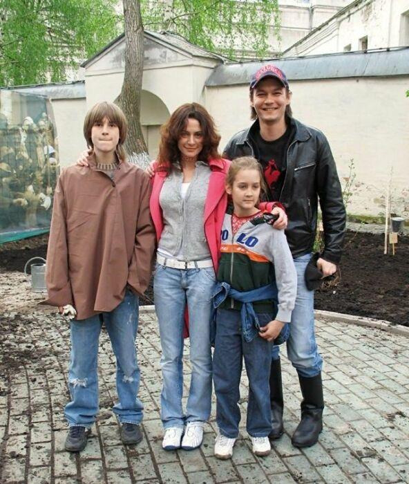 Тихий разрыв после 36 лет брака: почему Оксана Фандера променяла Москву на Тбилиси