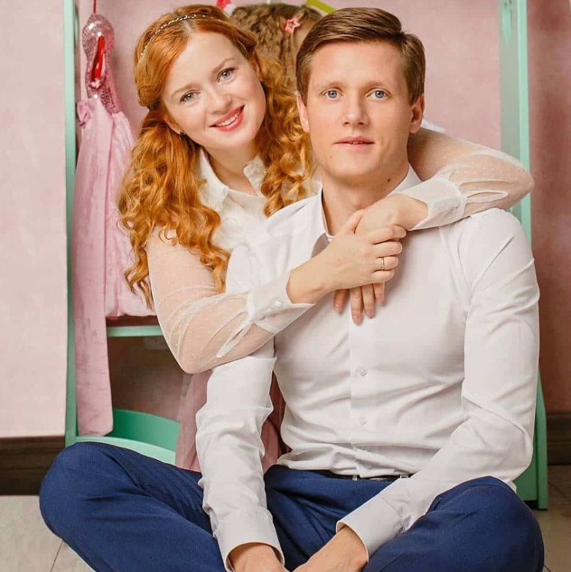 Четверо детей, муж-юрист и отказ от нянь: как живет актриса Екатерина Копанова вне экрана