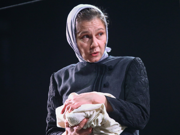 Полина Агуреева на театральной сцене