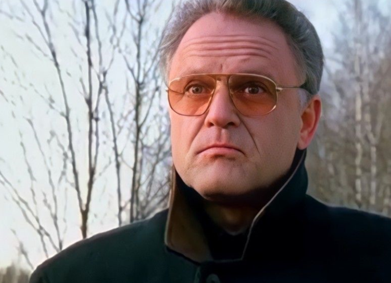 Кадр из многосерийного фильма «Бригада» (2002)