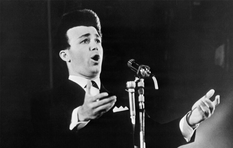 Иосиф Кобзон во время выступления в Польше, 1964 год
