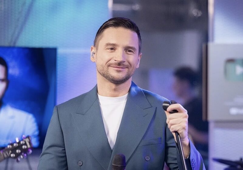 Обручальное кольцо и «свадьба» в замке: почему Сергей Лазарев скрывает личную жизнь