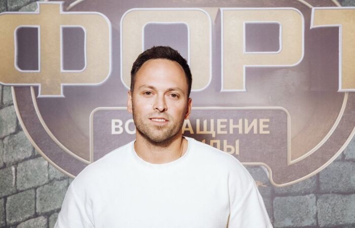 Алексей Столяров начинал свой путь в фитнес-индустрии с работы простым инструктором