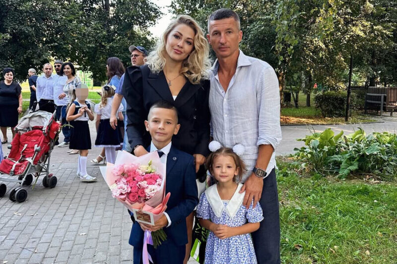 Евгений Алдонин со второй супругой Ольгой и детьми