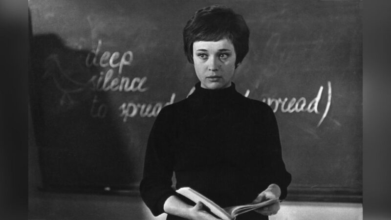 Ирина Печерникова в роли Натальи Сергеевны в фильме «Доживём до понедельника»