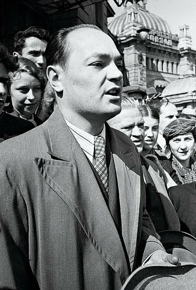 Режиссер и актер Николай Хмелев