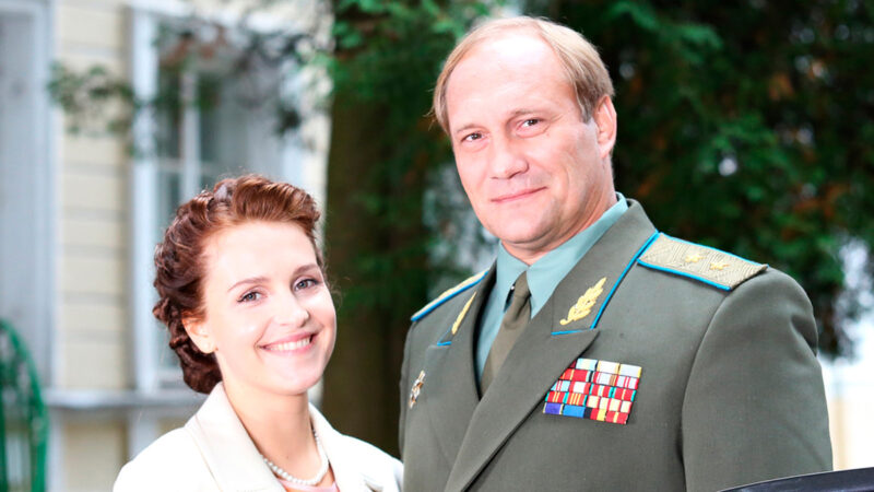 Евгений Сидихин и Елена Дудина в сериале «Людмила»