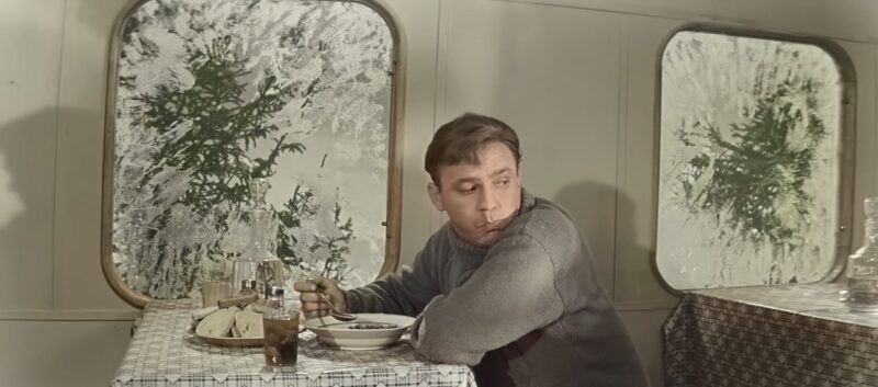 Любовь за кадром «Девчат»: кем были жены актеров легендарной советской комедии