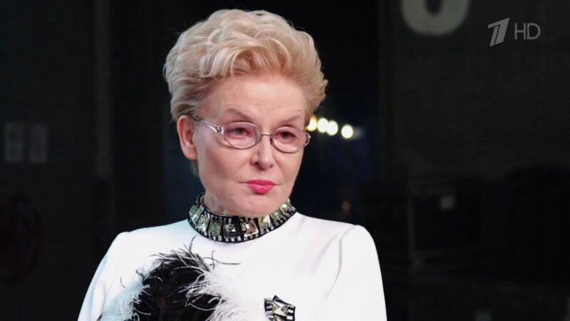 Правила питания, которые не меняются 20 лет: как устроен рацион 65-летней Елены Малышевой