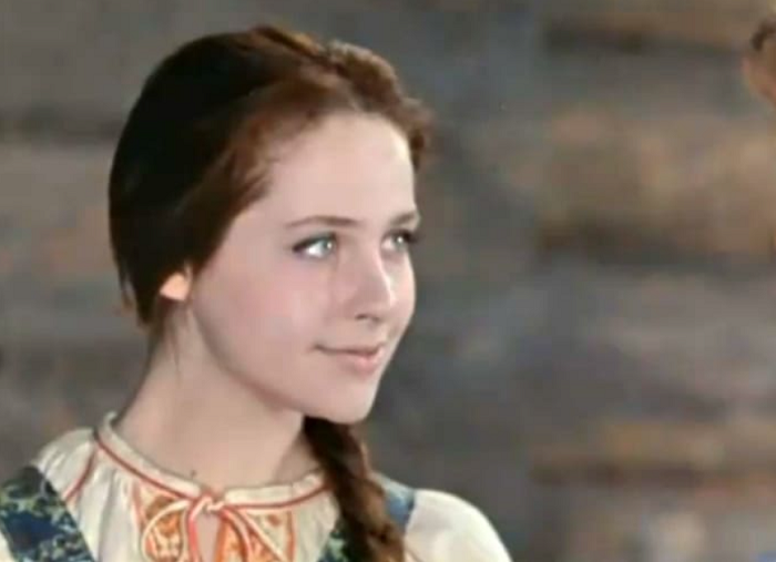 Кадр из фильма «Сказы Уральских гор» с участием Ёлы Санько