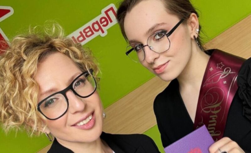 Таисия унаследовала от матери многие черты внешности